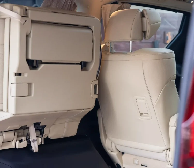 Sewa Alphard di Labuan Bajo