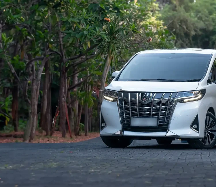 Alphard Rental Mobil | Sewa Mobil Alphard Labuan Bajo
